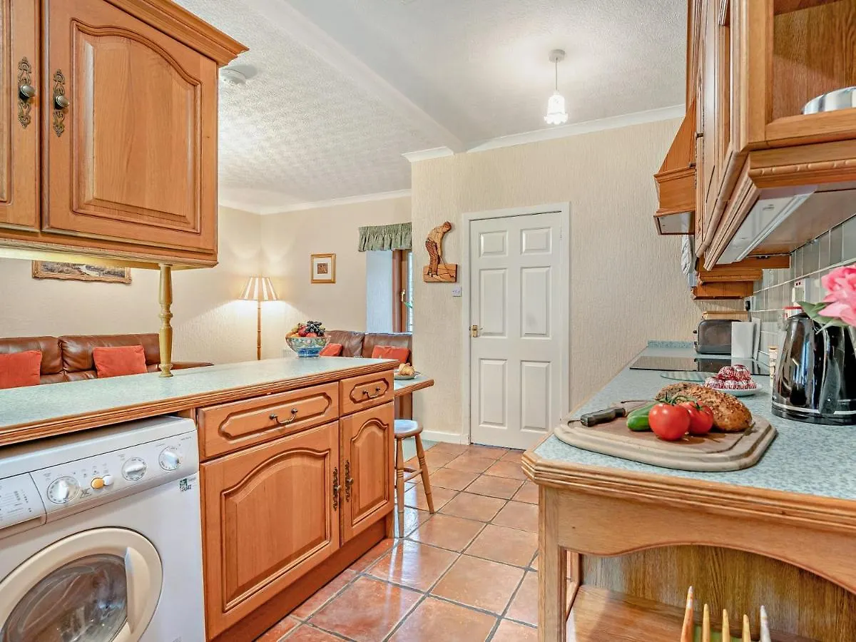 2 Bed Property In Edinburgh 53898 イギリス